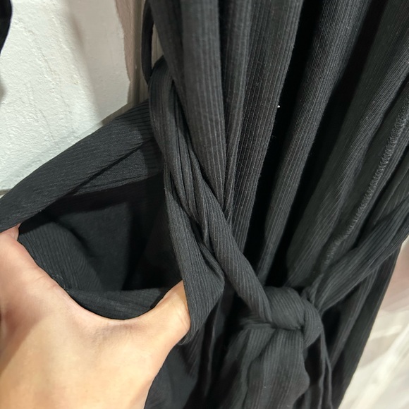 SKIMS NWT Soft Lounge Long Robe Sz XSMALL Onyx Black - Picture 8 of 9